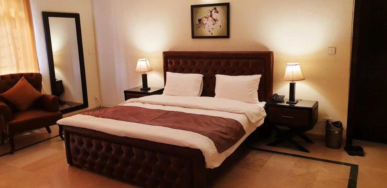 Reina Boutique Hotel - G6/3 Islamabad Exterior photo